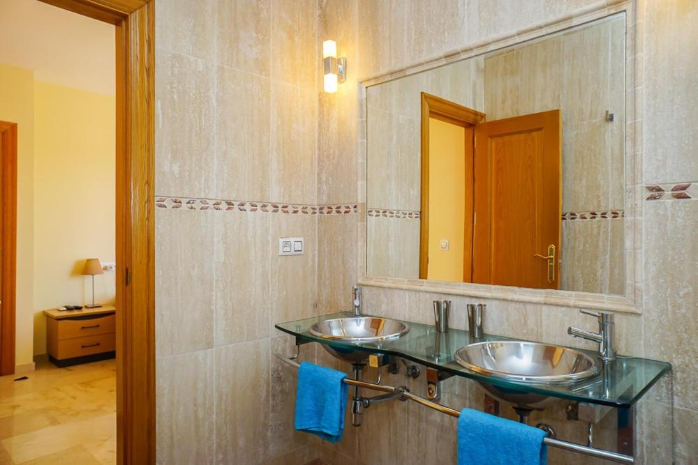 Villa Roan De Amberes Торокс Екстериор снимка